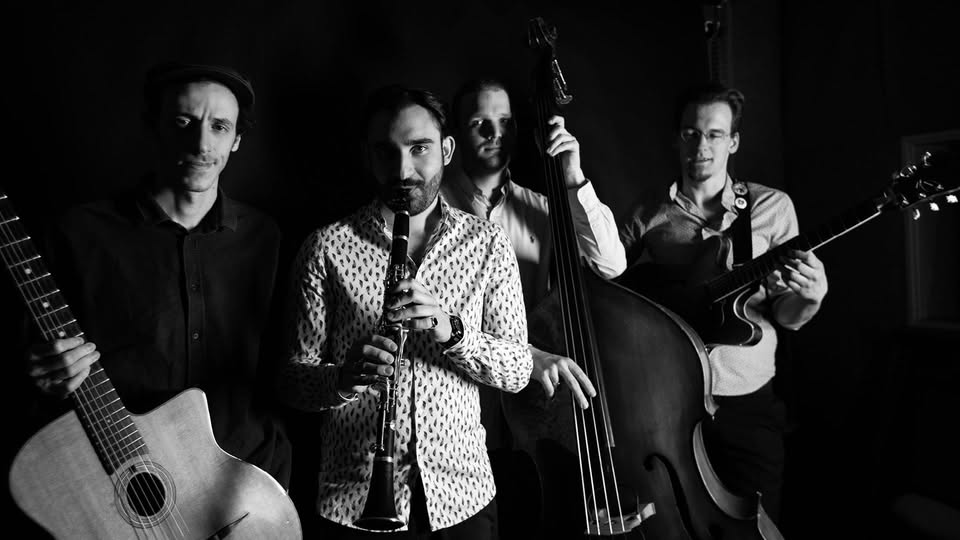 Valami Swing